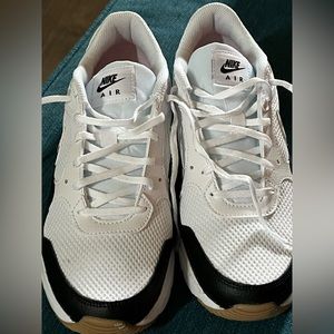 Nike Air’s Leopard swooooshhhh worn once!